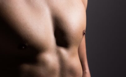 Mammectomie et top surgery FTM à Paris avec le Dr Brault pour masculiniser le torse